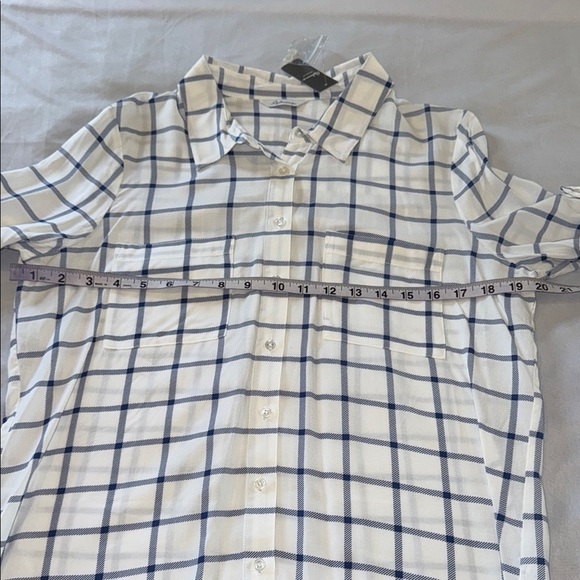 Reitmans Shirt Blue and White Plaid Button Down Top Women's Size 9 - Picture 7 of 10